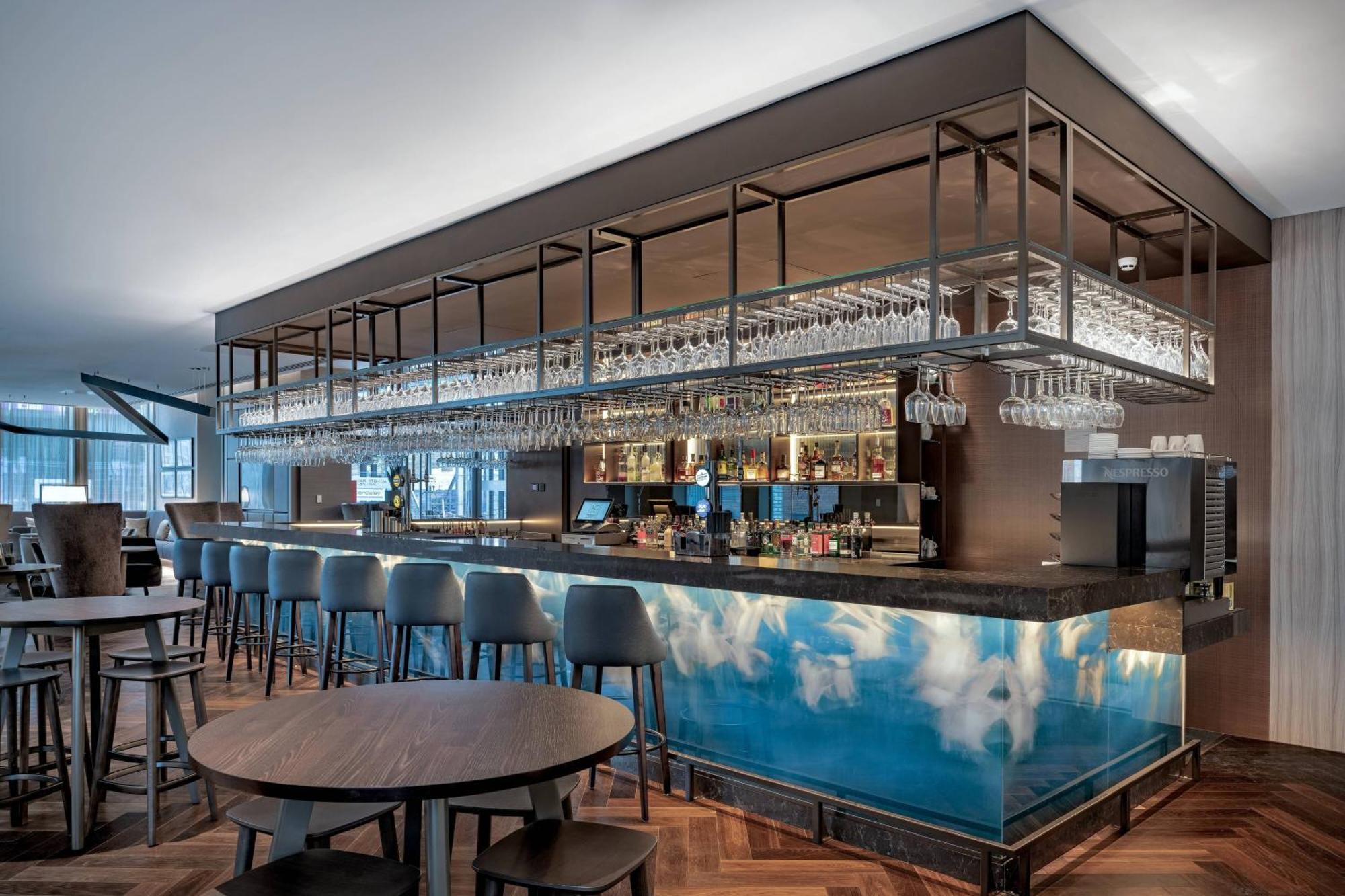 Ac Hotel By Marriott Manchester City Centre Zewnętrze zdjęcie